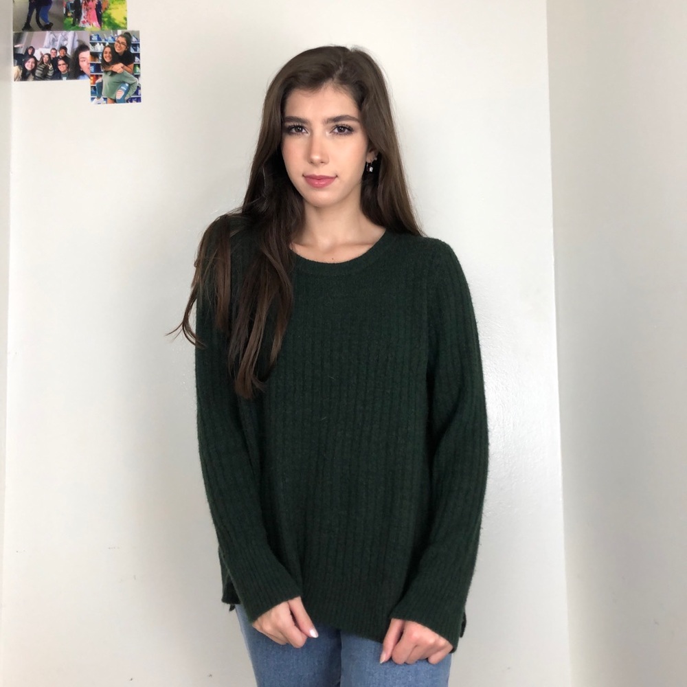 SOLD🛒 DARK GREEN RIBBED SWEATER